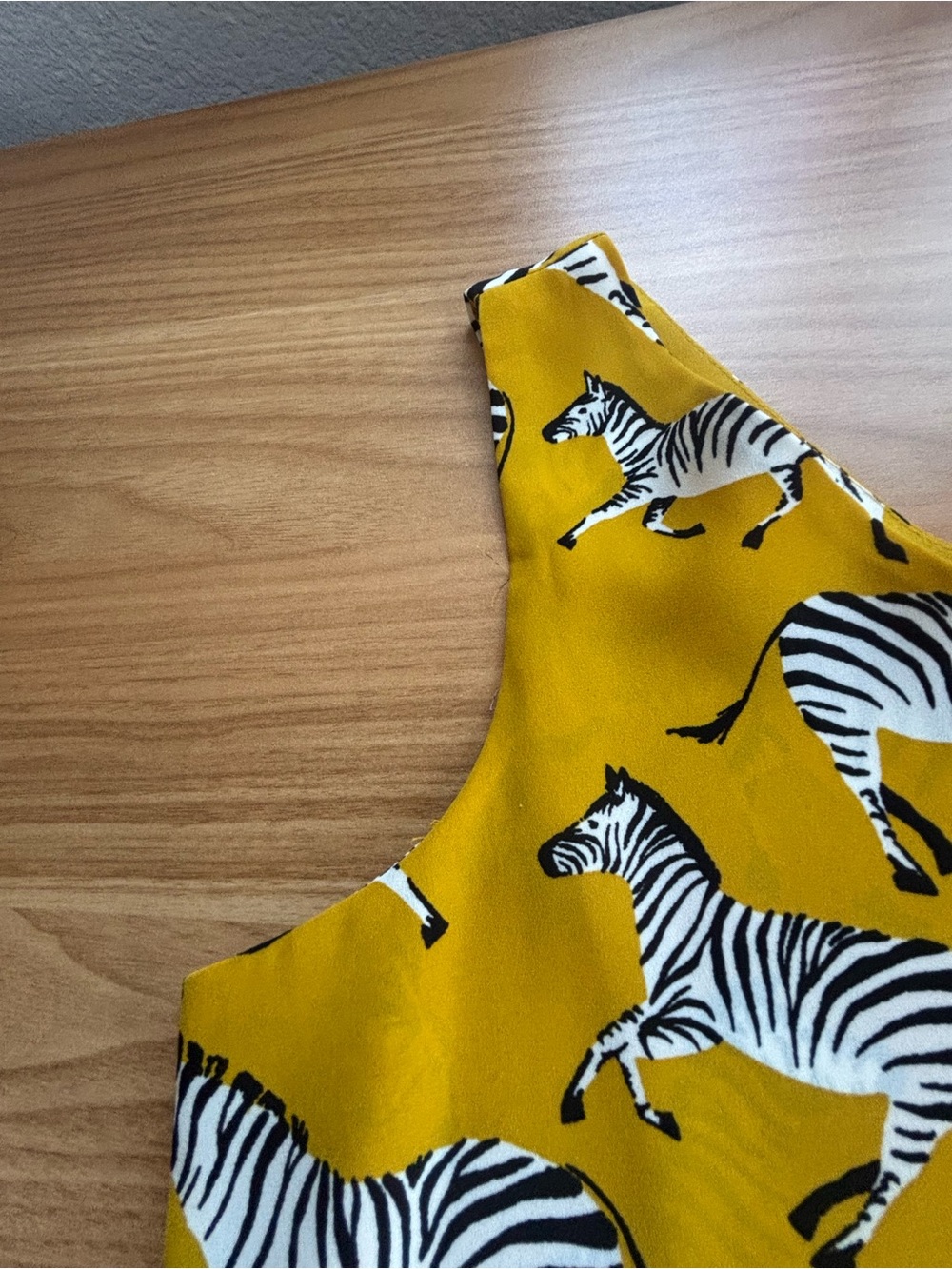 Ann Taylor Factory Mustard Yellow Zebra Print Sleeveless Layered Blouse XS - Picture 5 of 9